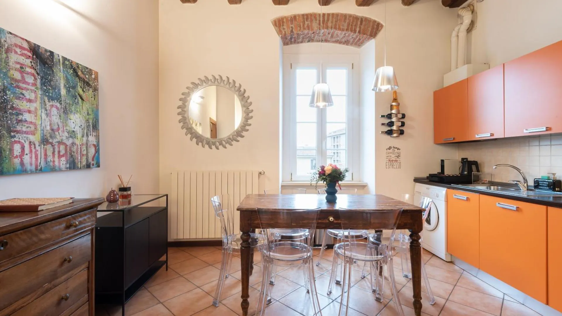 Rego Apartments - Boutique Aparthotel With Some Off-Site Apartments In A Charming Historic District Close To Upper Town Bergamo