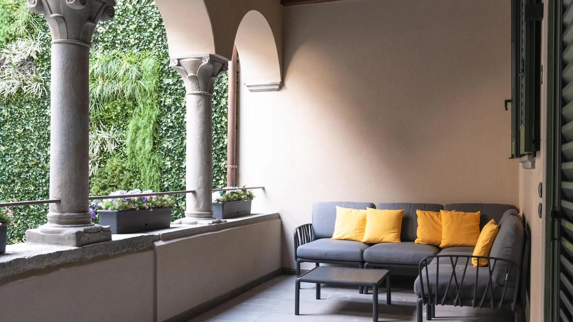Rego Apartments - Boutique Aparthotel With Some Off-Site Apartments In A Charming Historic District Close To Upper Town Bergamo 0*,