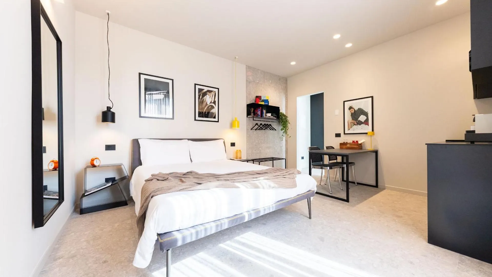 Rego Apartments - Boutique Aparthotel With Some Off-Site Apartments In A Charming Historic District Close To Upper Town Bergamo