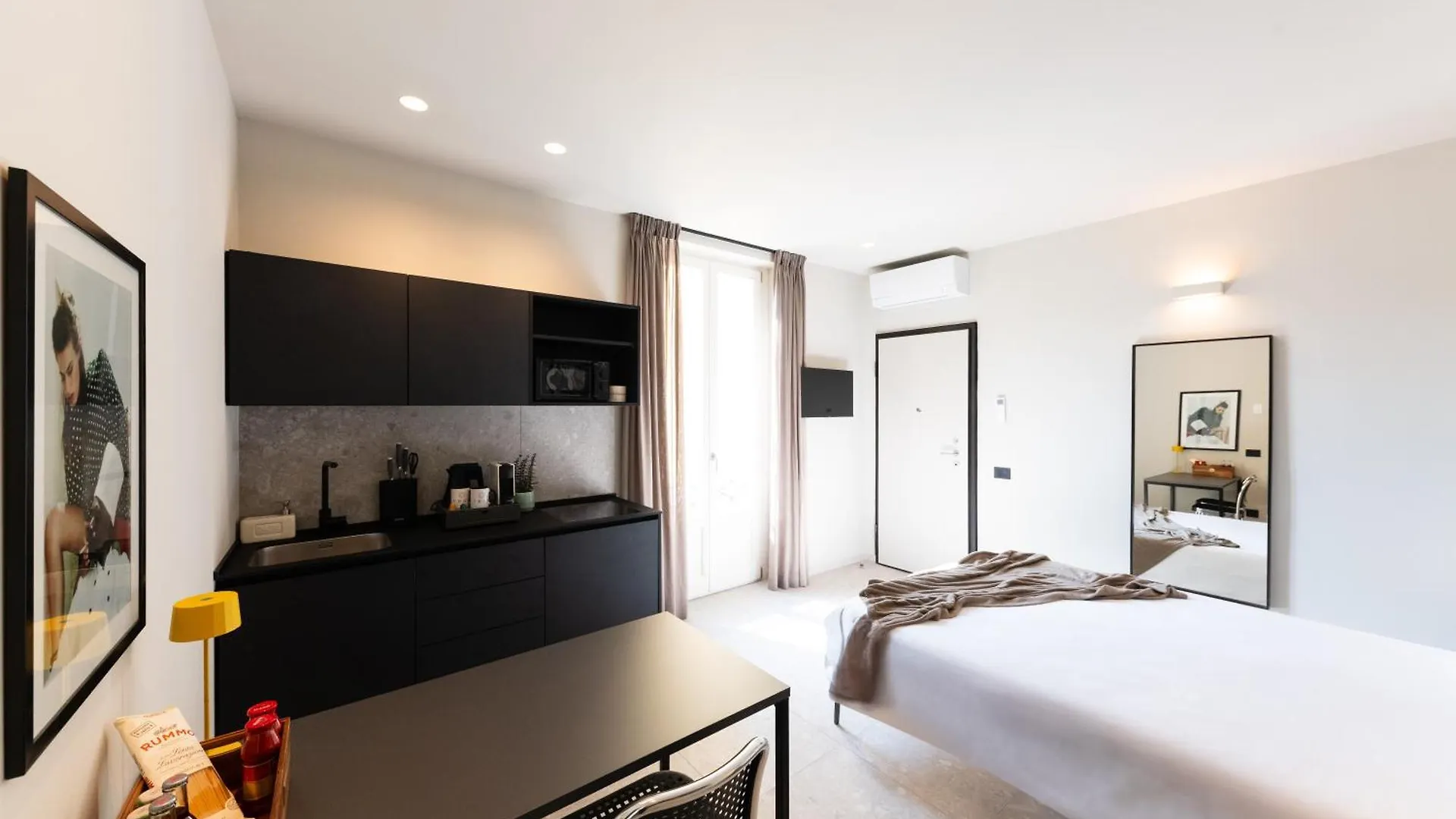Rego Apartments - Boutique Aparthotel With Some Off-Site Apartments In A Charming Historic District Close To Upper Town Bergamo 0*,  Italy