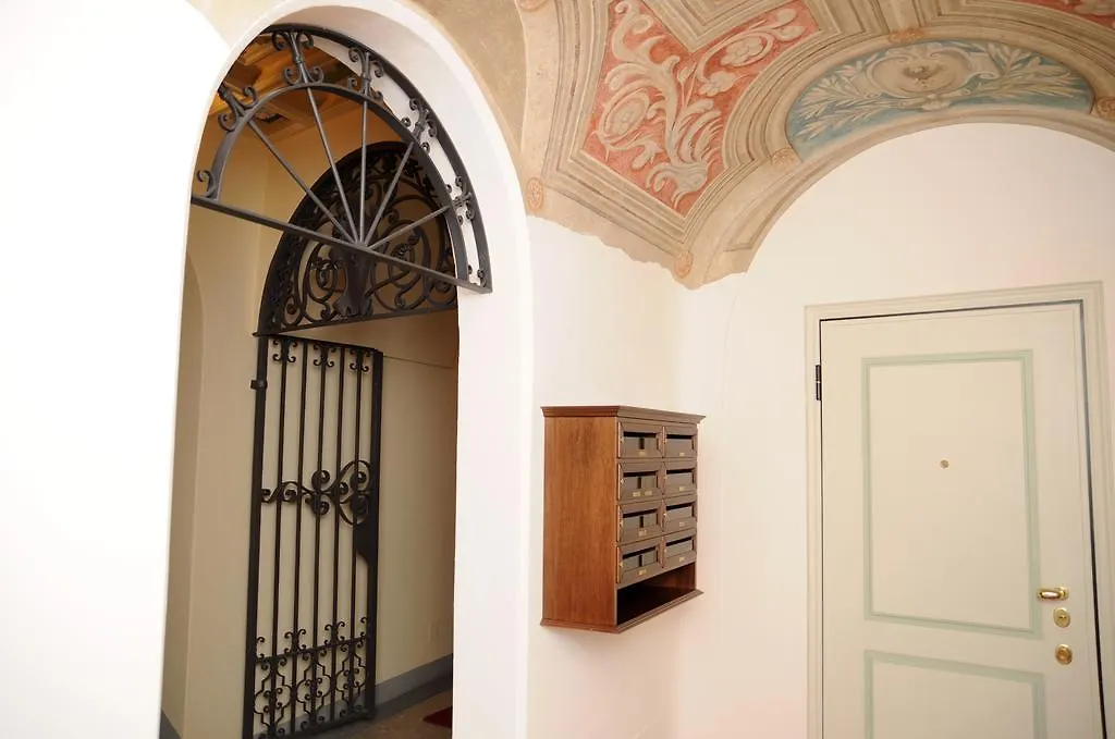Rego Apartments - Boutique Aparthotel With Some Off-Site Apartments In A Charming Historic District Close To Upper Town Bergamo