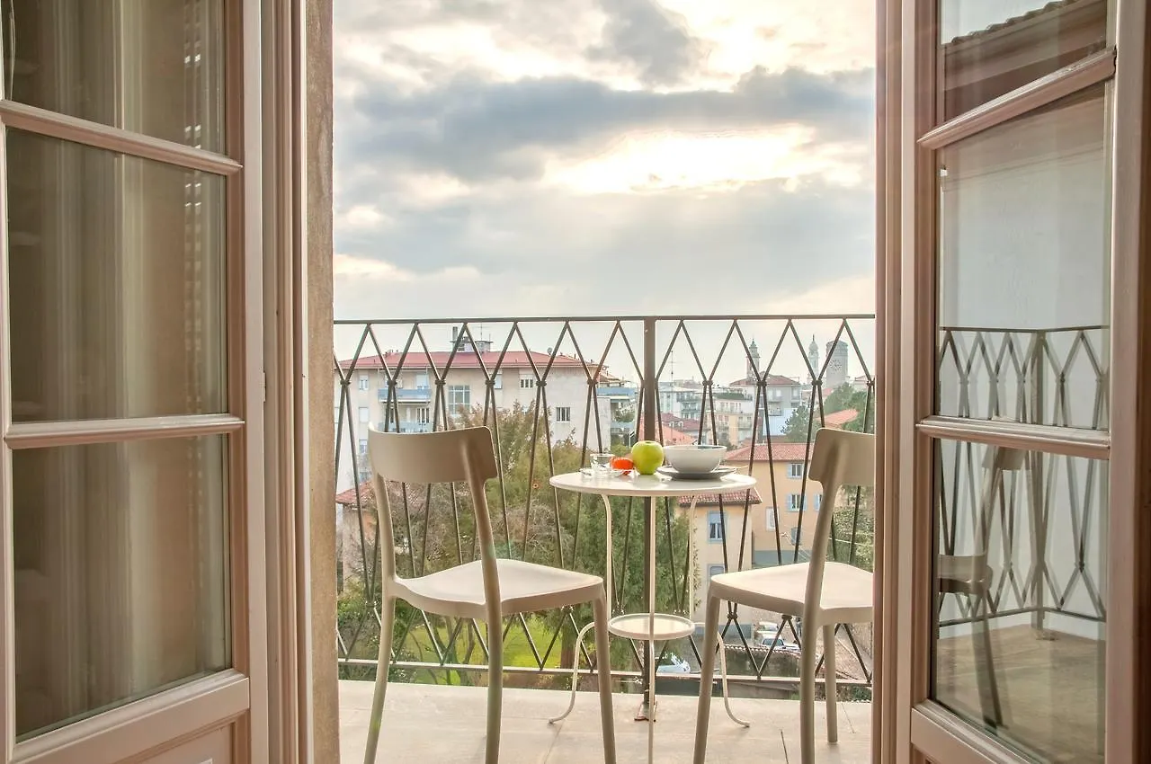 Rego Apartments - Boutique Aparthotel With Some Off-Site Apartments In A Charming Historic District Close To Upper Town Bergamo Italy
