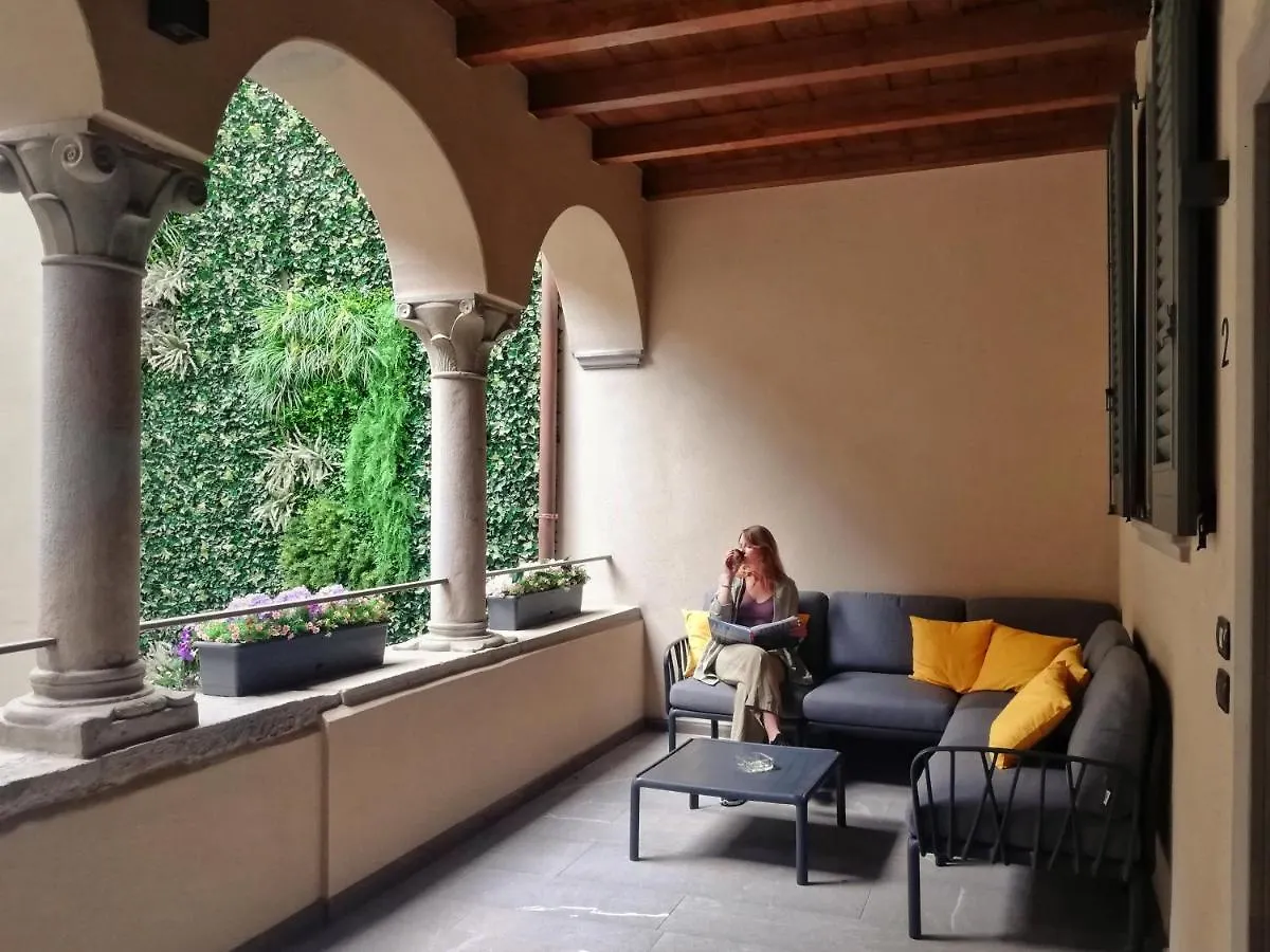 Rego Apartments - Boutique Aparthotel With Some Off-Site Apartments In A Charming Historic District Close To Upper Town Bergamo