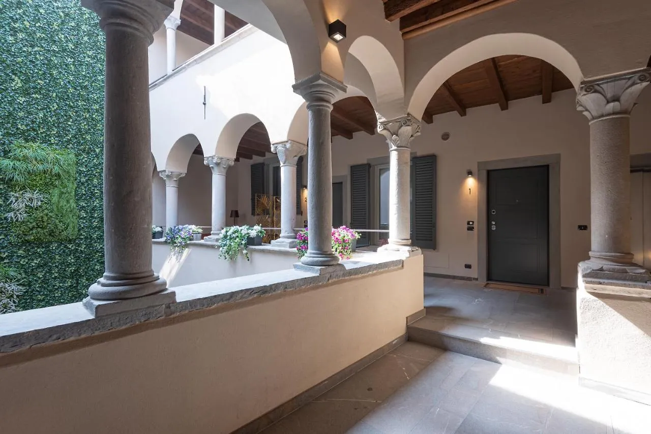 Rego Apartments - Boutique Aparthotel With Some Off-Site Apartments In A Charming Historic District Close To Upper Town Bergamo 0*,