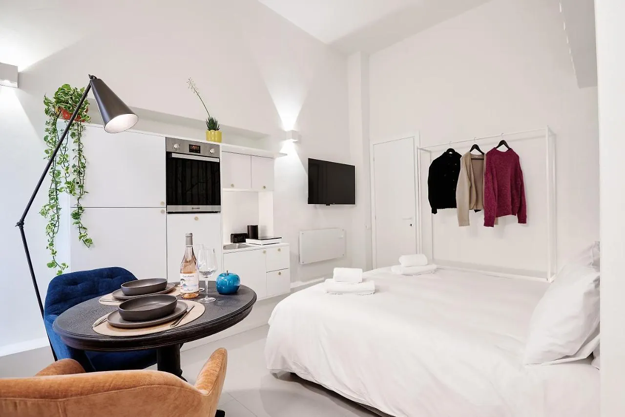 Rego Apartments - Boutique Aparthotel With Some Off-Site Apartments In A Charming Historic District Close To Upper Town Bergamo