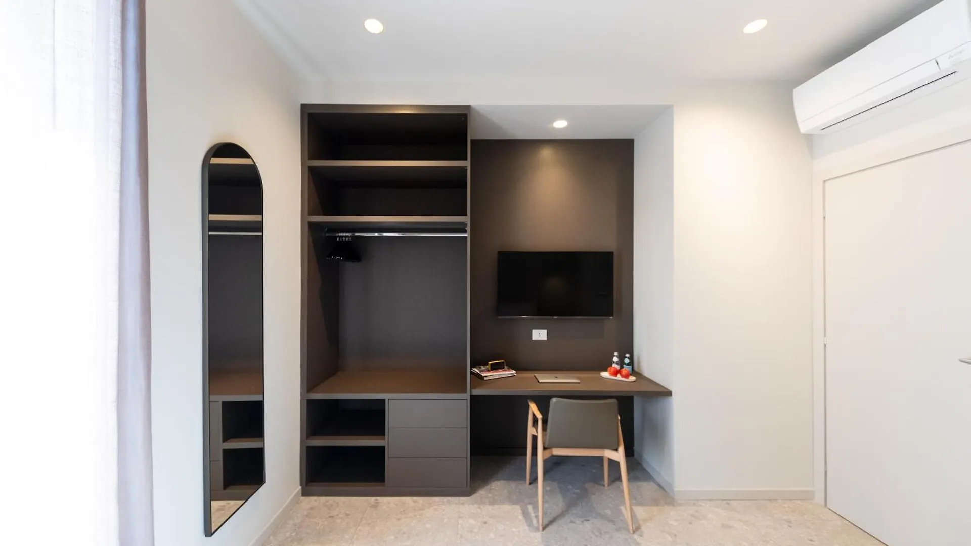 Rego Apartments - Boutique Aparthotel With Some Off-Site Apartments In A Charming Historic District Close To Upper Town Bergamo